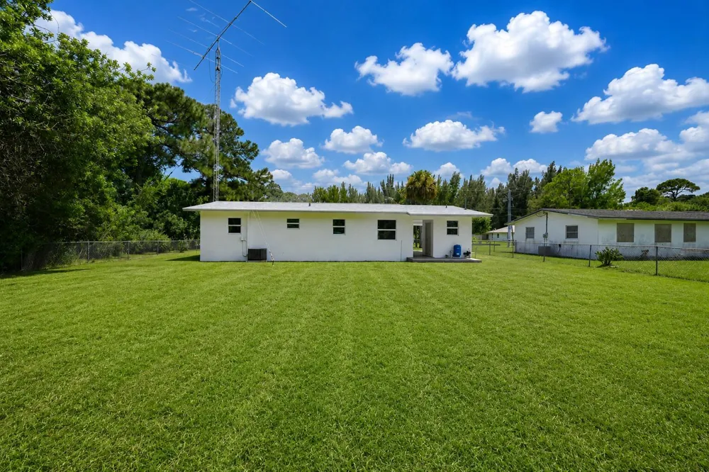 5502 SAN DIEGO AVENUE Fort Pierce, FL 34946