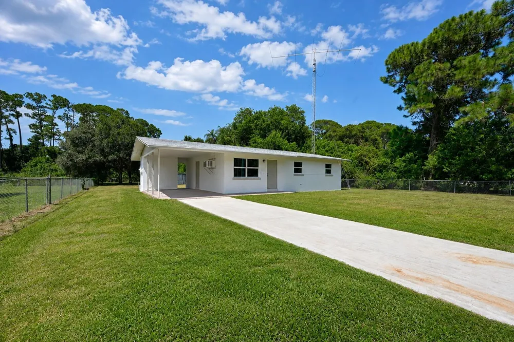 5502 SAN DIEGO AVENUE Fort Pierce, FL 34946