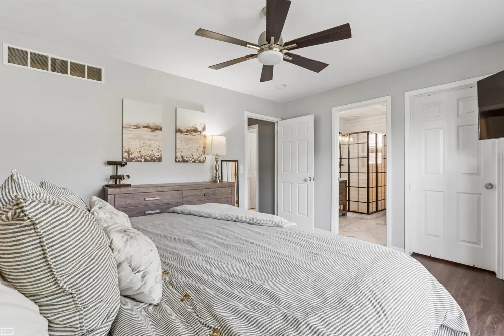 54652 Arrow Wood Lane New Baltimore City, MI 48047