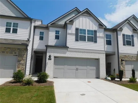 2514 Acacia Walk