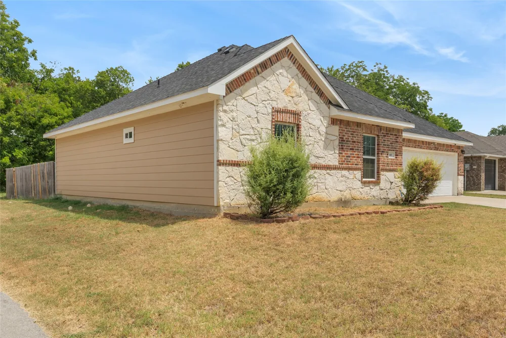 601 E Jefferson Street Waxahachie, TX 75165