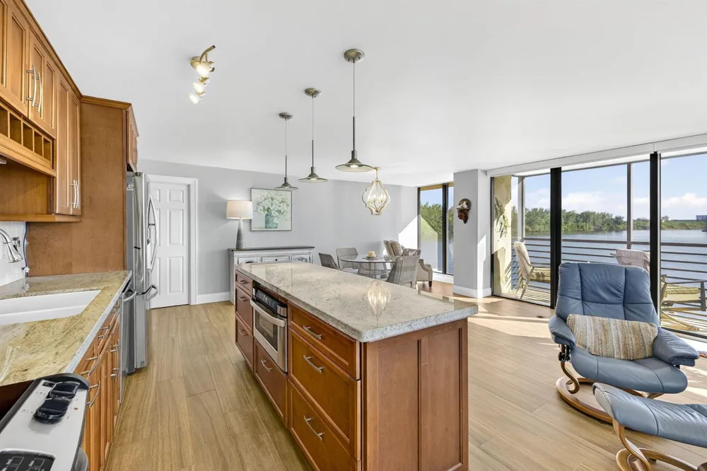 900 NE SPANISH RIVER BOULEVARD #2w Boca Raton, FL 33431