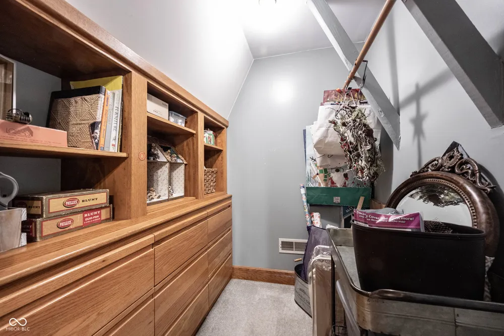 4269 E 200 Greenfield, IN 46140