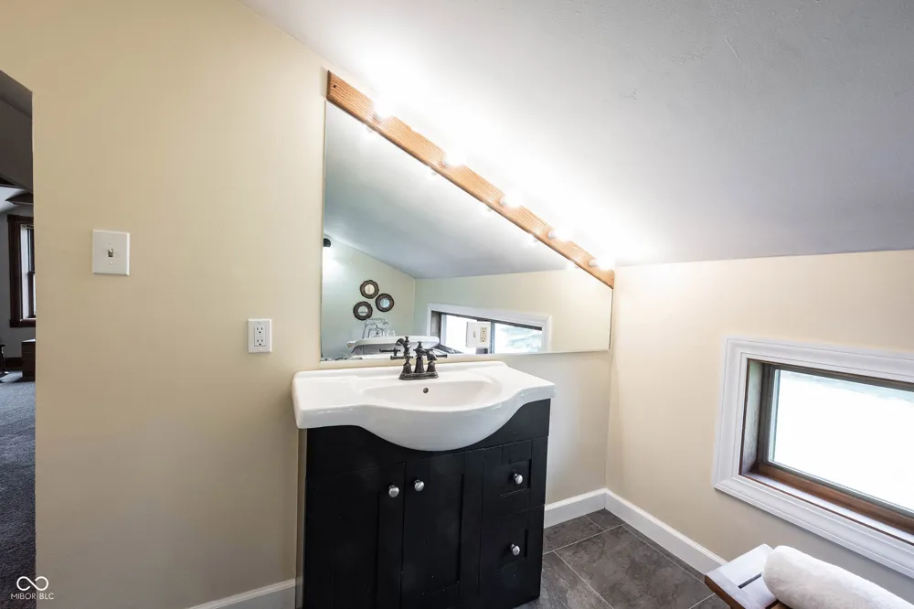 4269 E 200 Greenfield, IN 46140