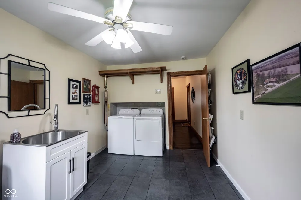 4269 E 200 Greenfield, IN 46140