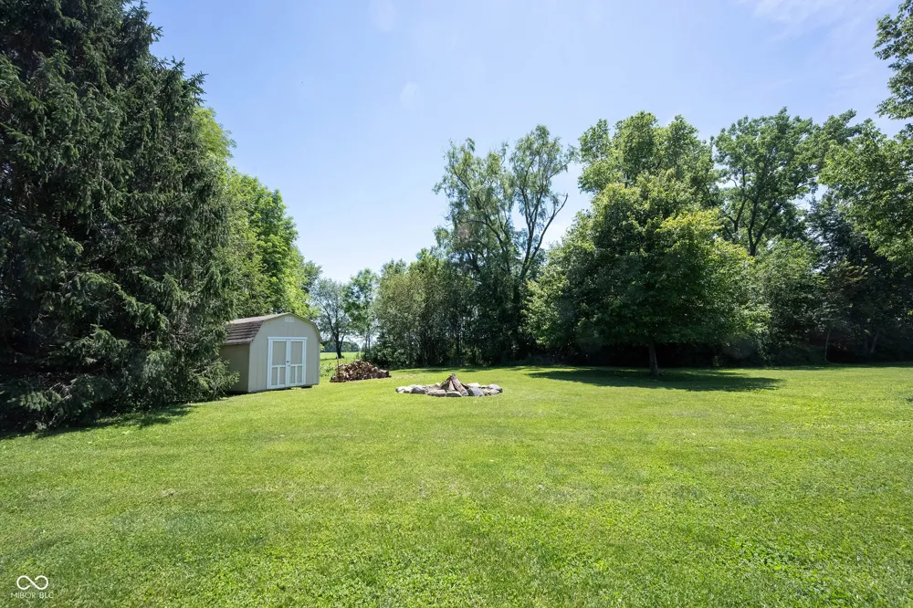 4269 E 200 Greenfield, IN 46140