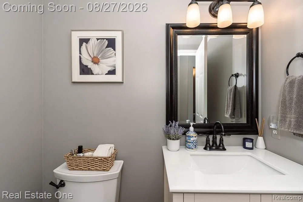 1026 Pointe Place Boulevard Rochester City, MI 48307