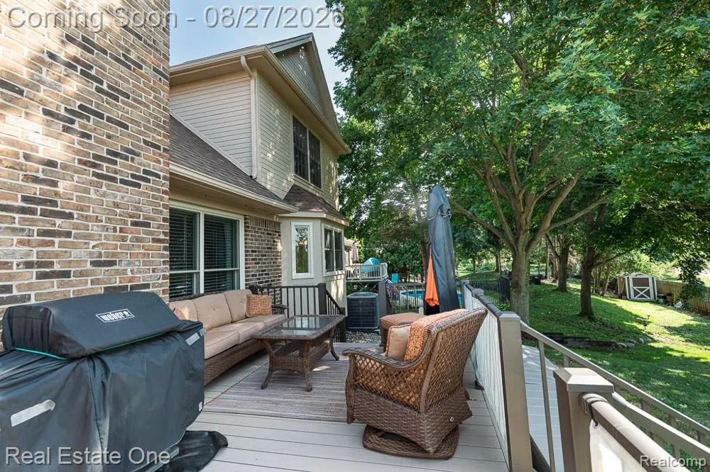 1026 Pointe Place Boulevard Rochester City, MI 48307