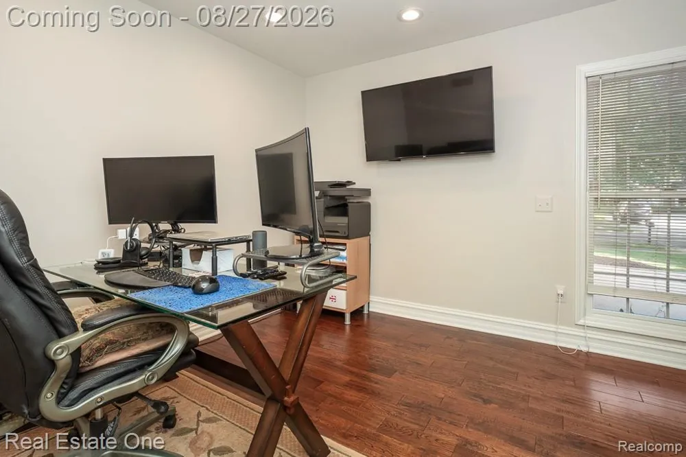 1026 Pointe Place Boulevard Rochester City, MI 48307
