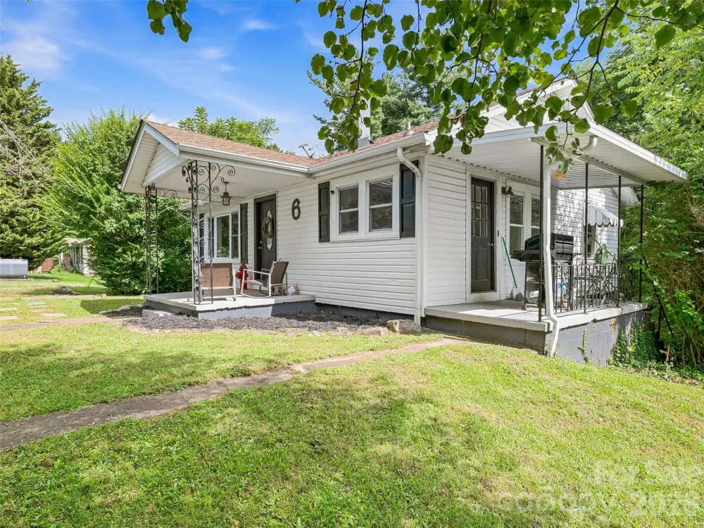 6 Bradford Circle Candler, NC 28715