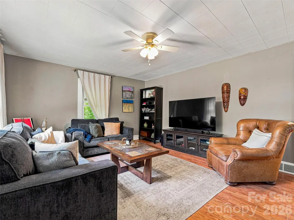 6 Bradford Circle Candler, NC 28715
