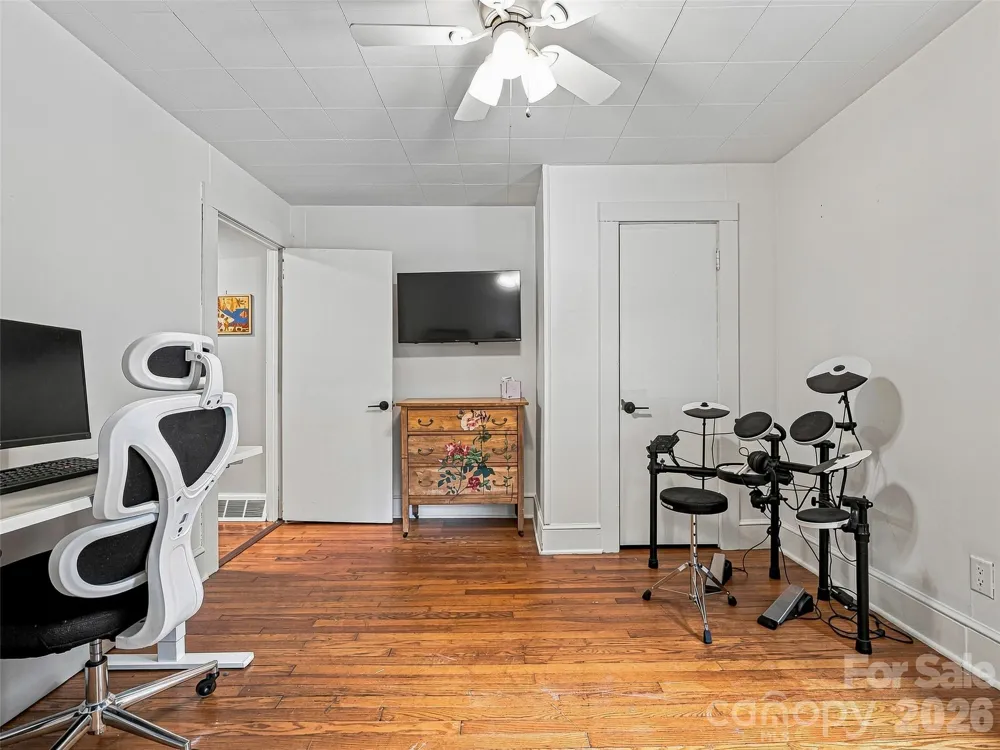 6 Bradford Circle Candler, NC 28715