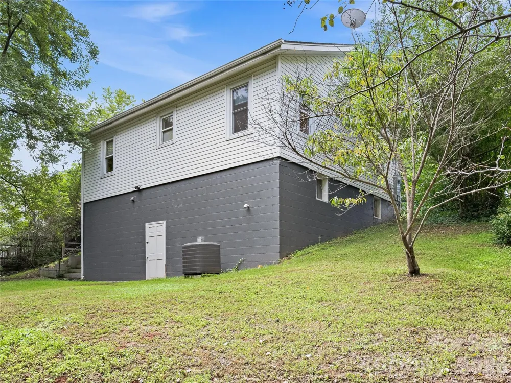 6 Bradford Circle Candler, NC 28715