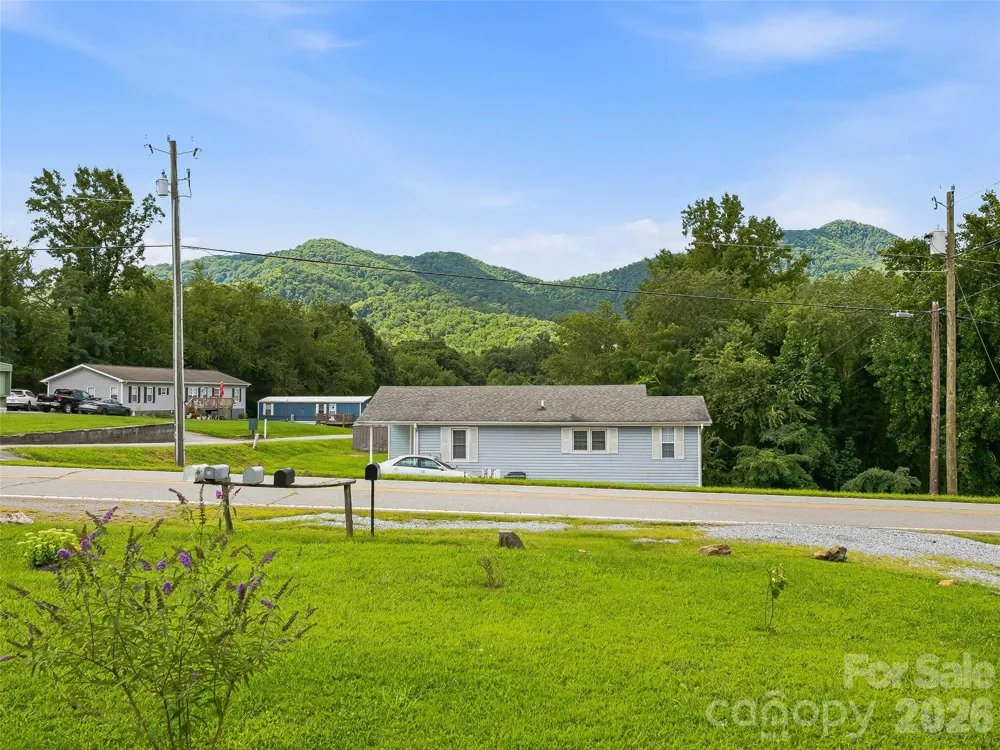 6 Bradford Circle Candler, NC 28715