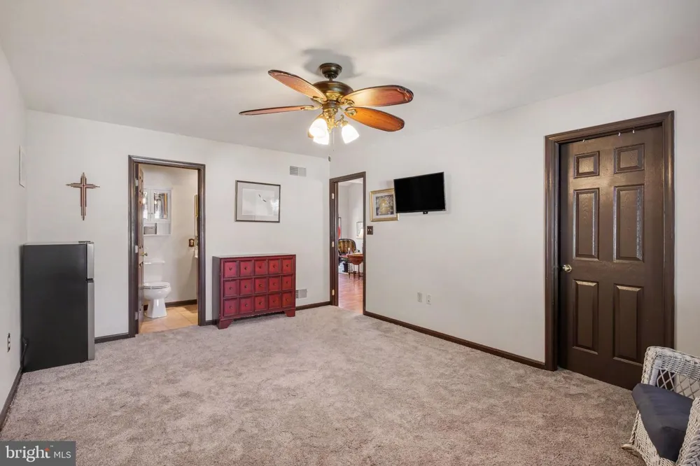 1122 ROOSEVELT COURT Hanover, PA 17331