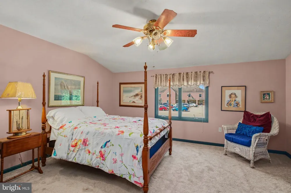 1122 ROOSEVELT COURT Hanover, PA 17331