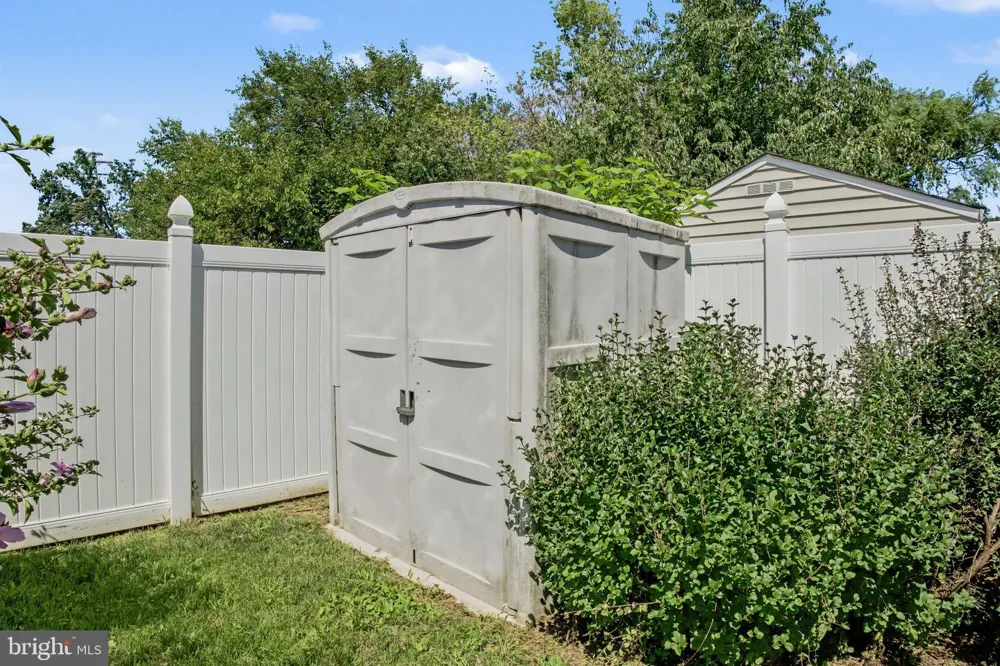 1122 ROOSEVELT COURT Hanover, PA 17331