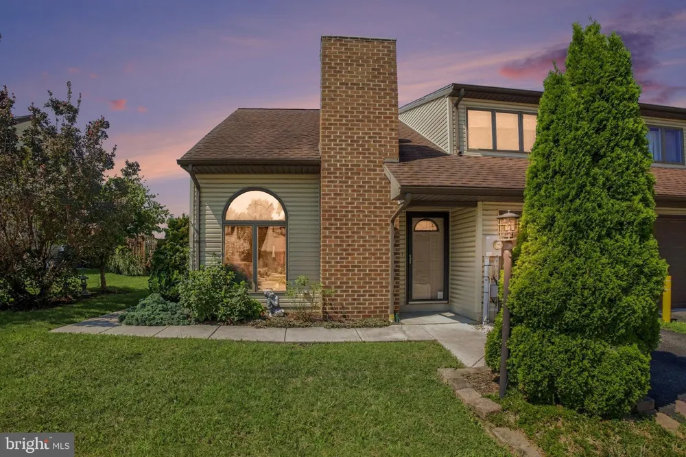 1122 ROOSEVELT COURT Hanover, PA 17331