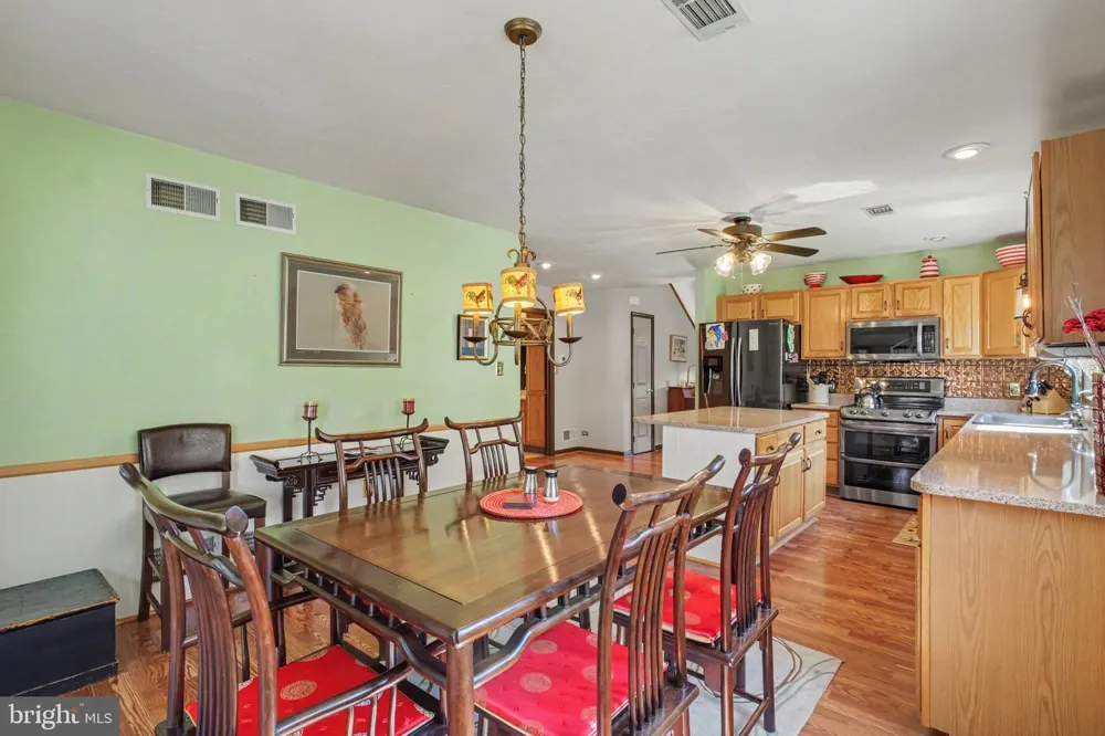 1122 ROOSEVELT COURT Hanover, PA 17331