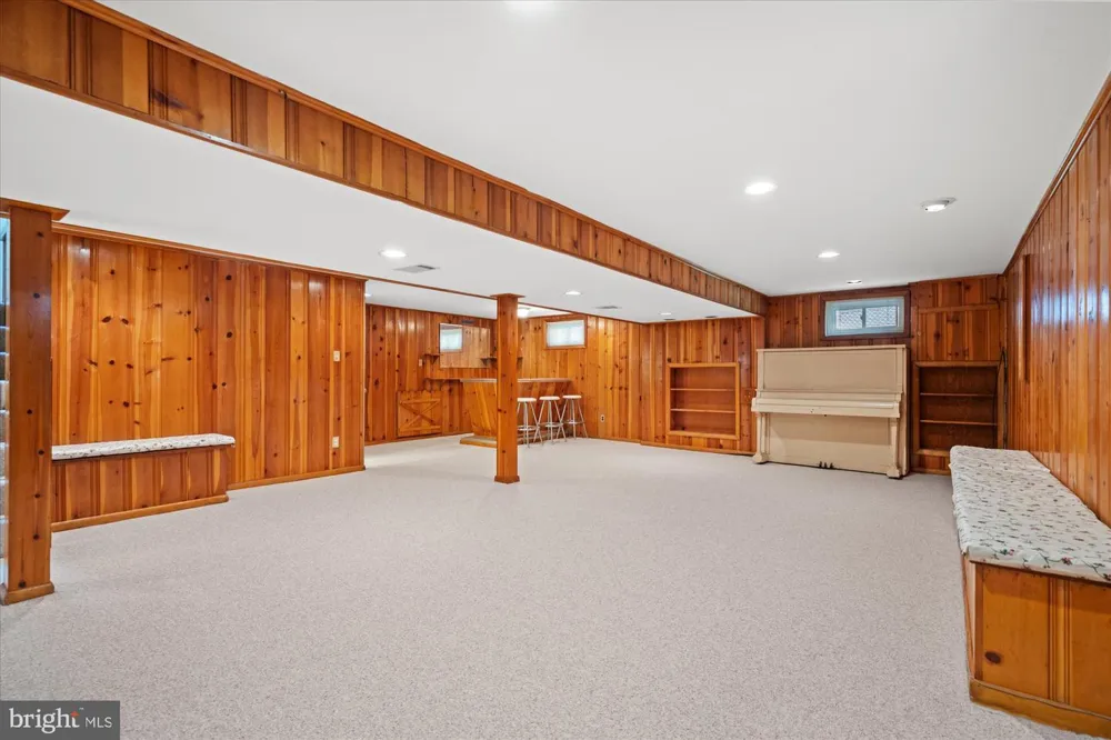 6207 KIRBY ROAD Bethesda, MD 20817