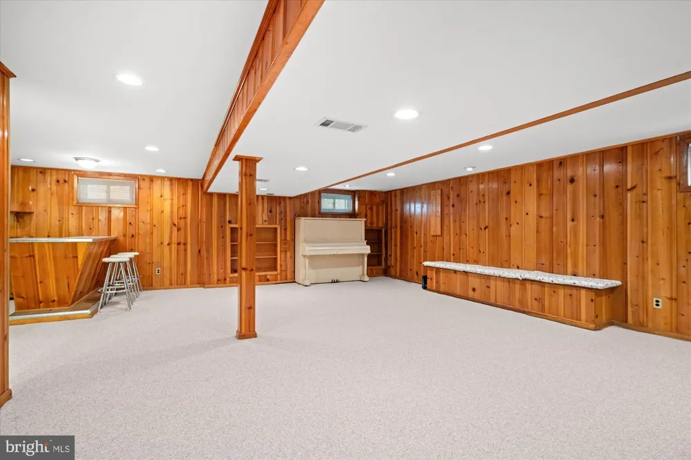6207 KIRBY ROAD Bethesda, MD 20817
