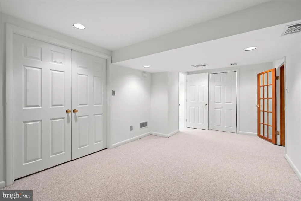 6207 KIRBY ROAD Bethesda, MD 20817