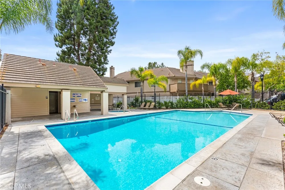 26282 Hanover Laguna Hills, CA 92653