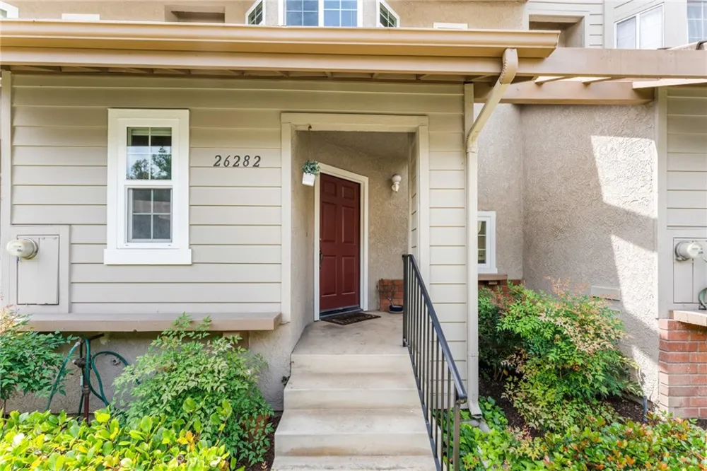 26282 Hanover Laguna Hills, CA 92653