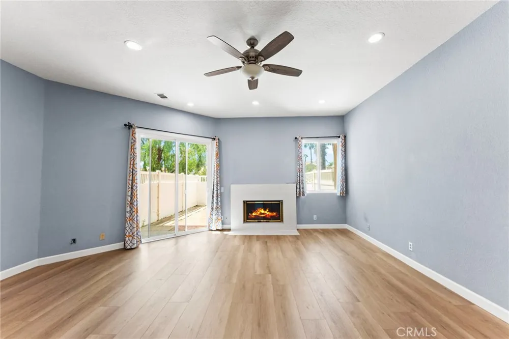 26282 Hanover Laguna Hills, CA 92653