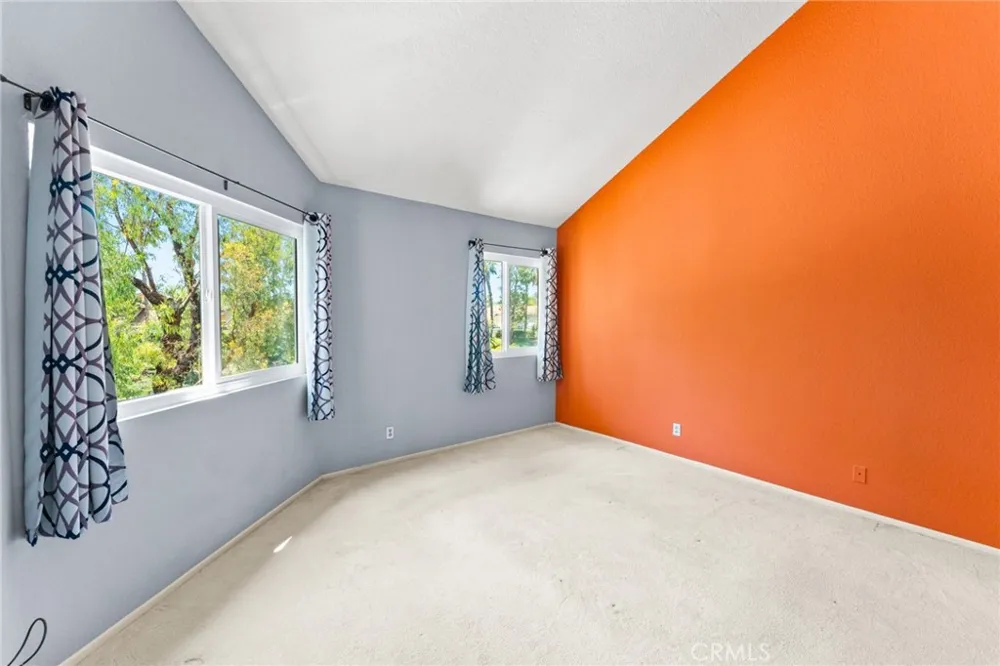 26282 Hanover Laguna Hills, CA 92653