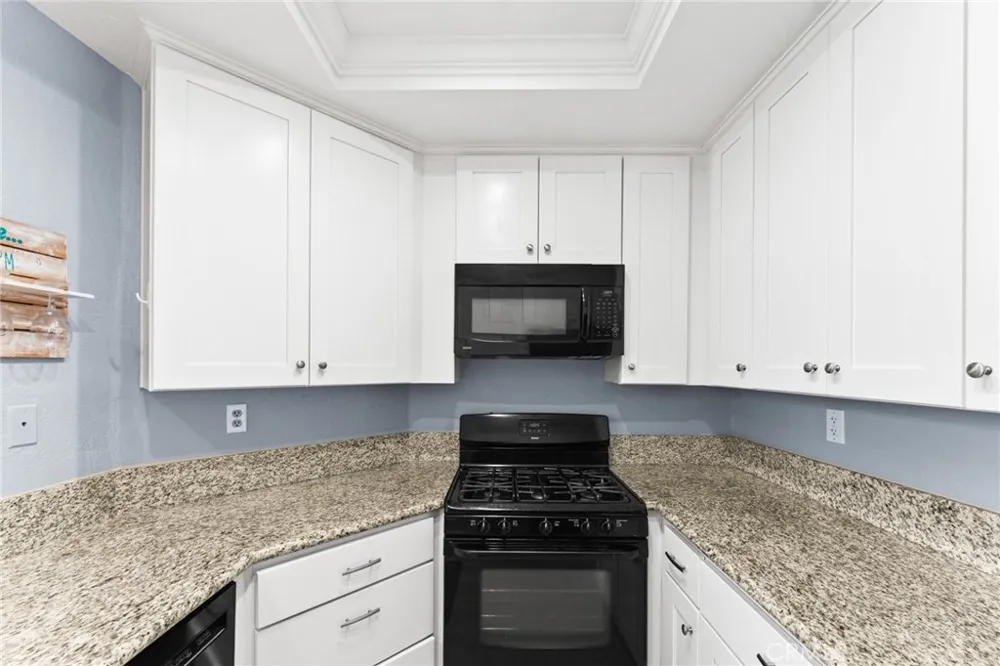 26282 Hanover Laguna Hills, CA 92653