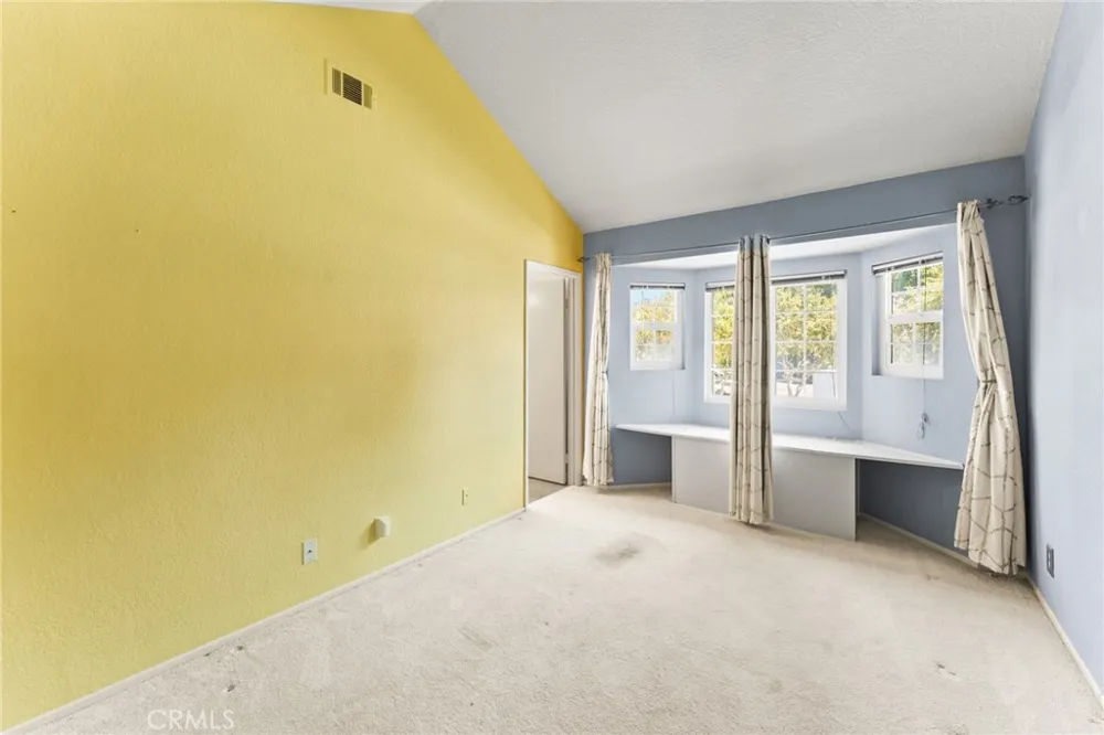 26282 Hanover Laguna Hills, CA 92653