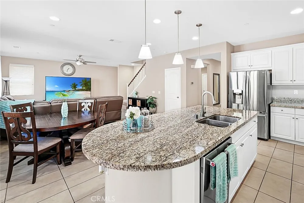 27364 Ellery Place Saugus, CA 91350