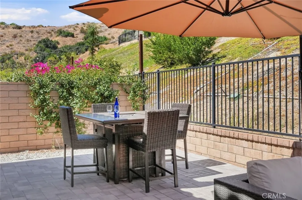 27364 Ellery Place Saugus, CA 91350