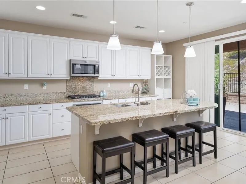 27364 Ellery Place Saugus, CA 91350