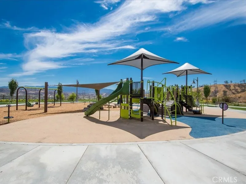 27364 Ellery Place Saugus, CA 91350