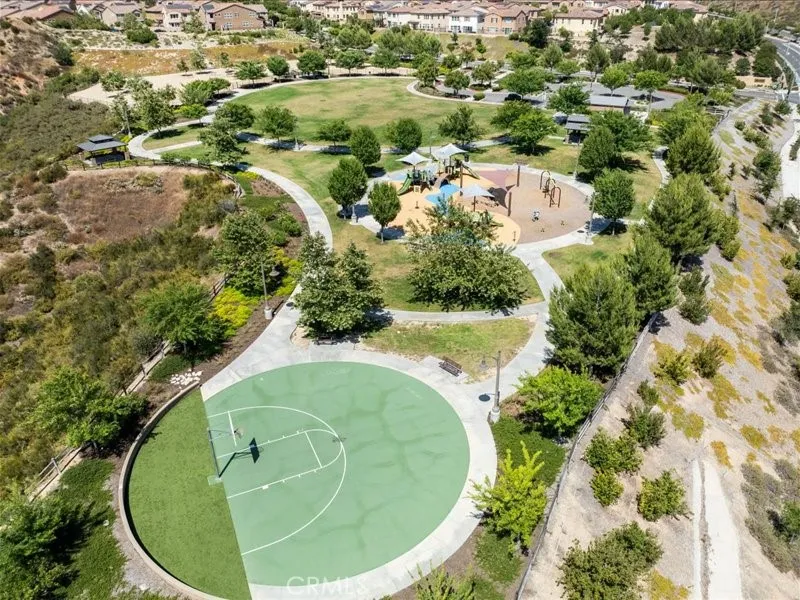 27364 Ellery Place Saugus, CA 91350