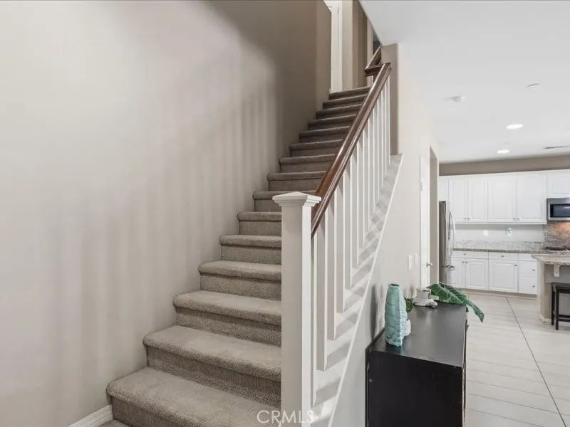 27364 Ellery Place Saugus, CA 91350