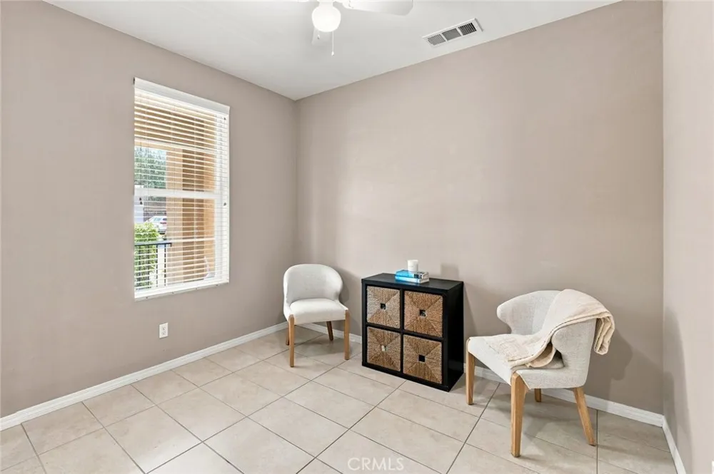 27364 Ellery Place Saugus, CA 91350