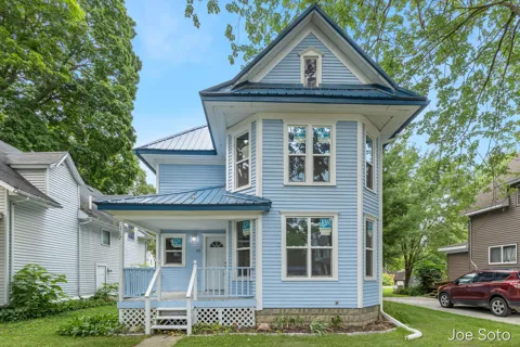 117 E Wright Avenue