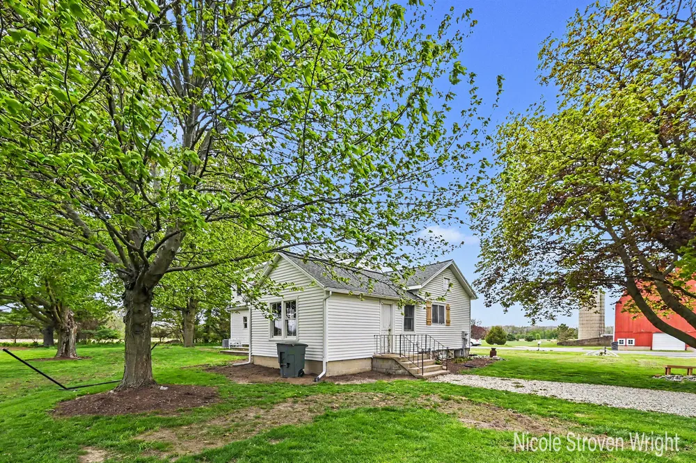 1191 W Dexter Trail Mason, MI 48854