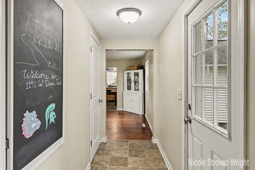 1191 W Dexter Trail Mason, MI 48854