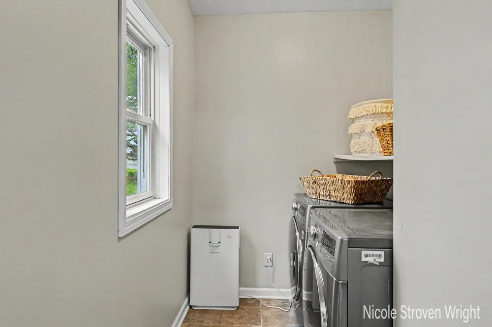 1191 W Dexter Trail Mason, MI 48854