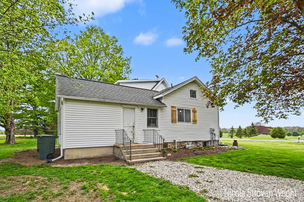 1191 W Dexter Trail Mason, MI 48854