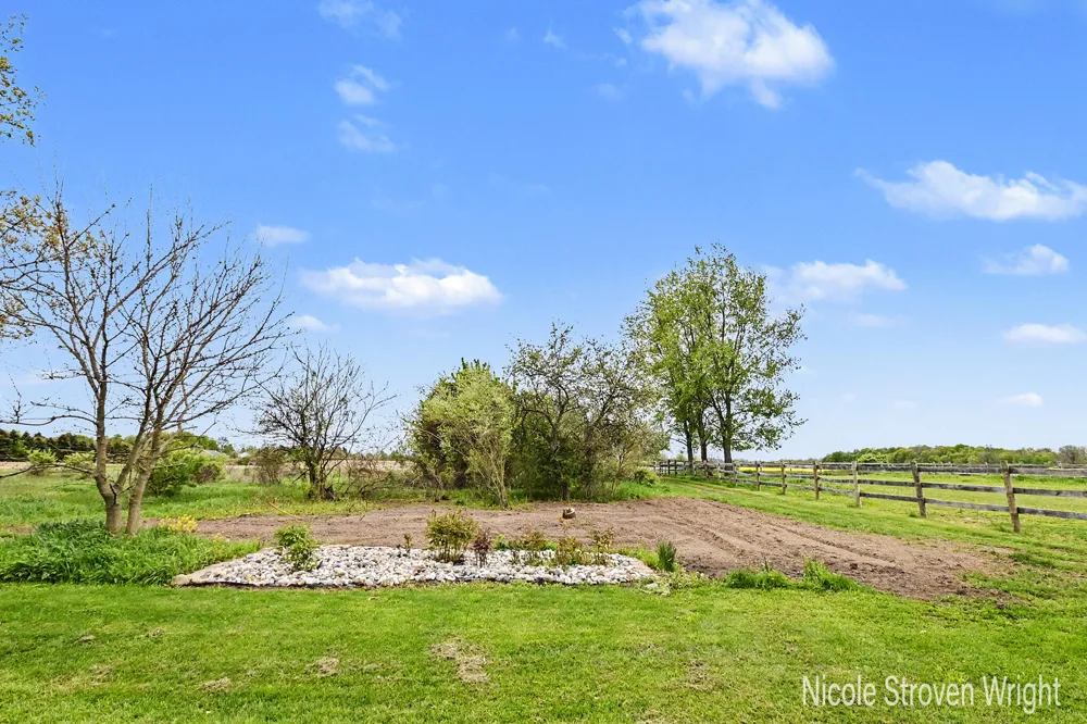 1191 W Dexter Trail Mason, MI 48854