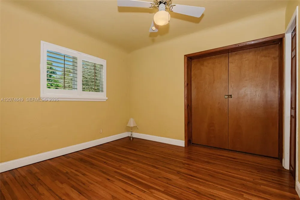 989 Eastward Dr Miami Springs, FL 33166