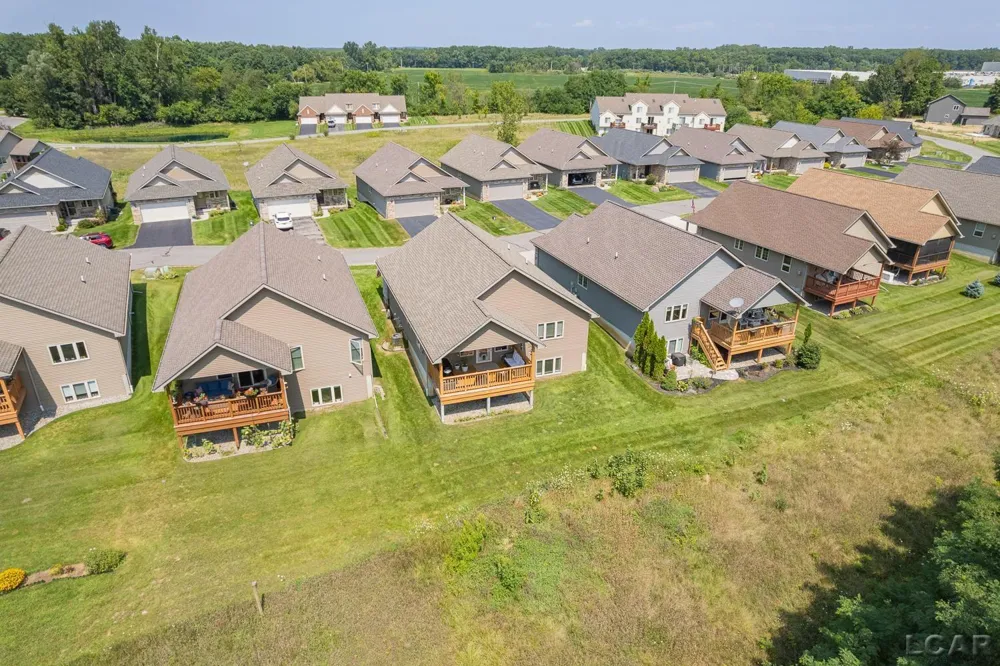 1020 Ridgeview Drive Tecumseh City, MI 49286