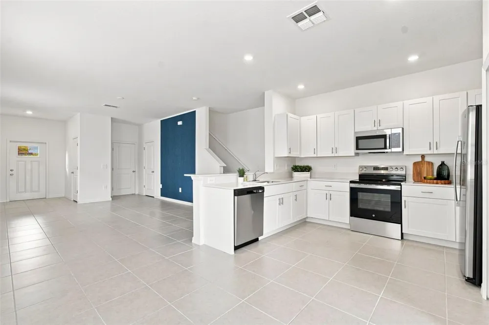 36159 RISA MICHELE STREET Zephyrhills, FL 33541