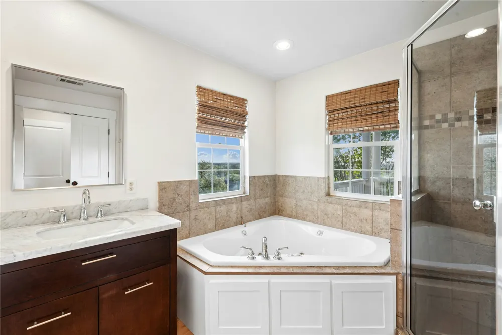20000 Victoria Chase Road Lago Vista, TX 78645