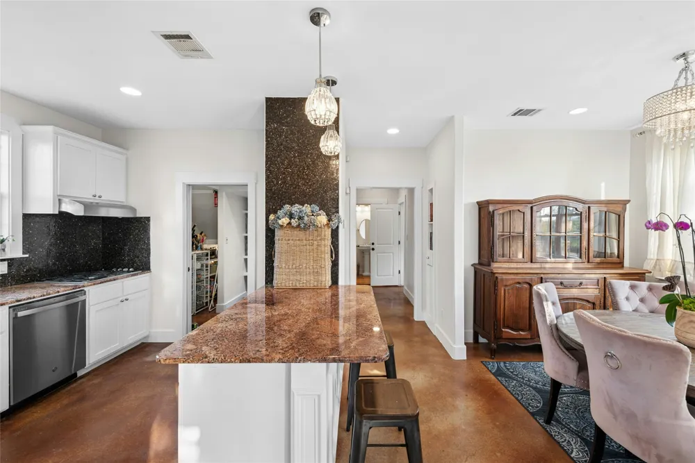 20000 Victoria Chase Road Lago Vista, TX 78645